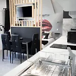 * Les Suites aux Étoiles *